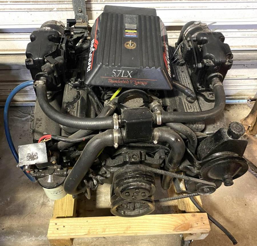 Mercruiser 5.7 I/O Engine with power steering 1993 Running Take-out Engine